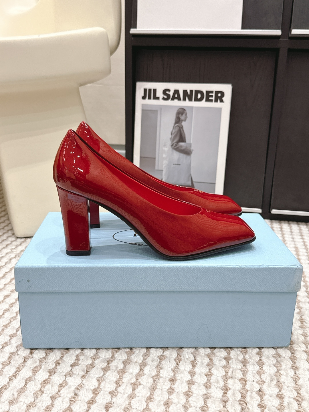 Prada Style Leather Women's Shoes style reference detail image 2 from source 784878