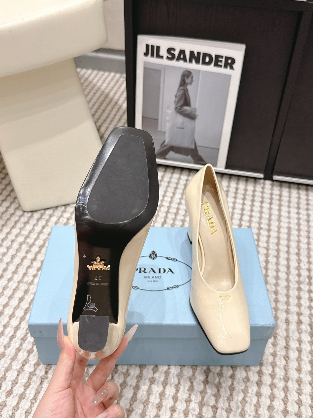 Prada Style Leather Women's Shoes style reference detail image 8 from source 784879