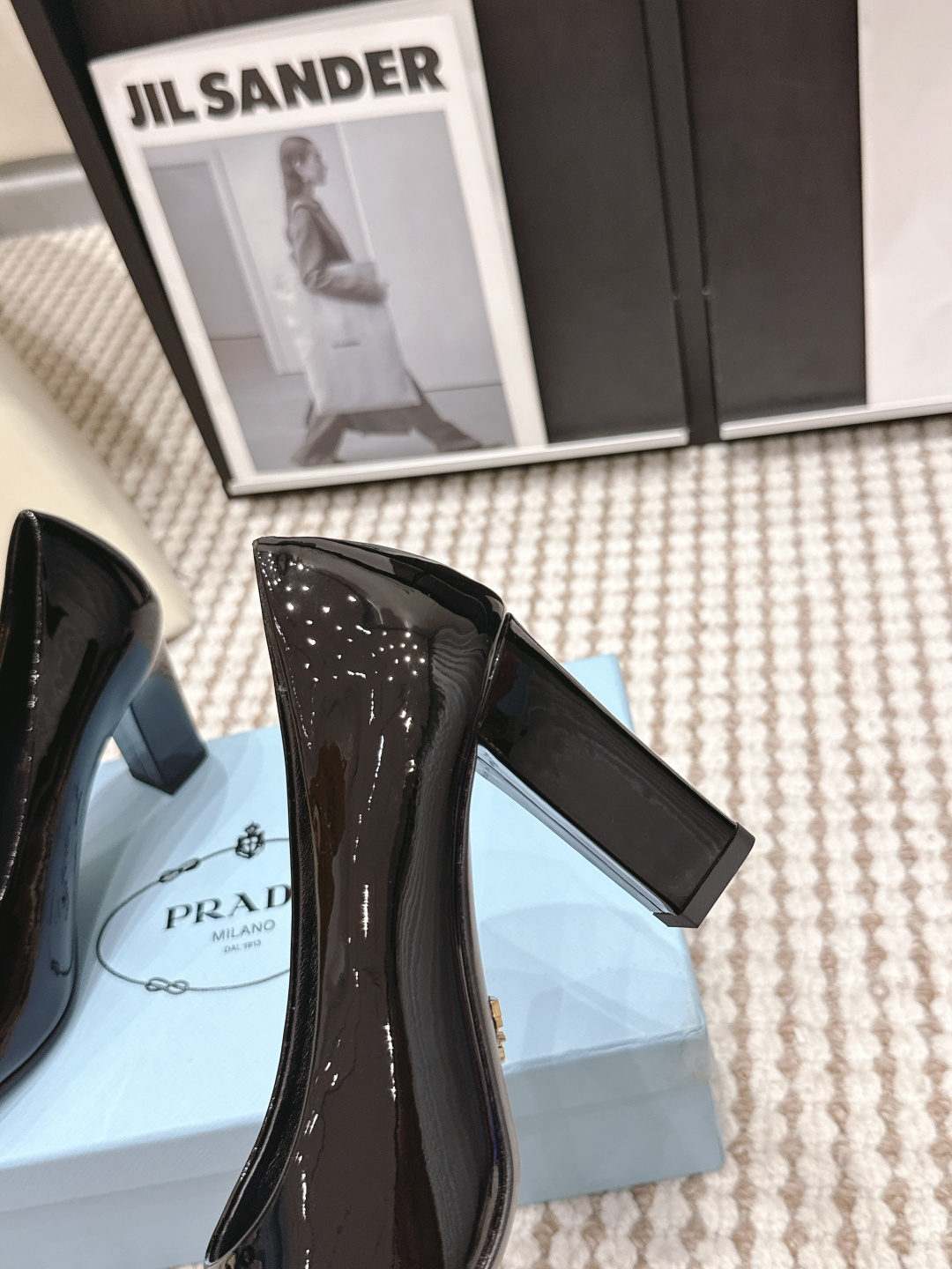 Prada Style Leather Women's Shoes style reference detail image 6 from source 784880