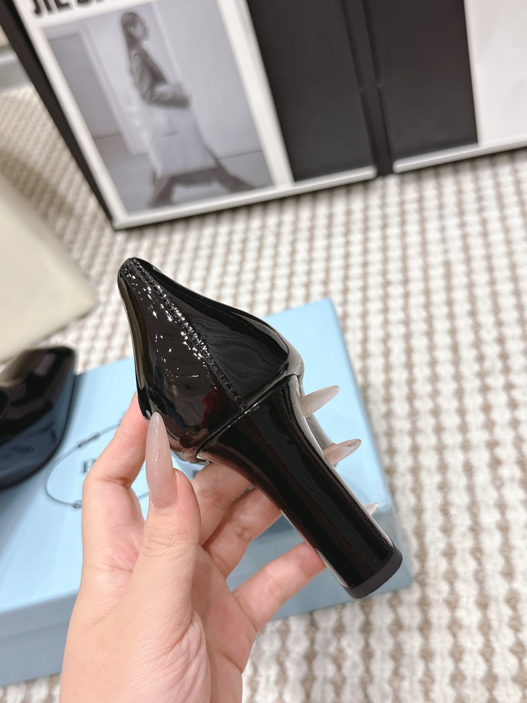 Prada Style Leather Women's Shoes style reference detail image 8 from source 784880