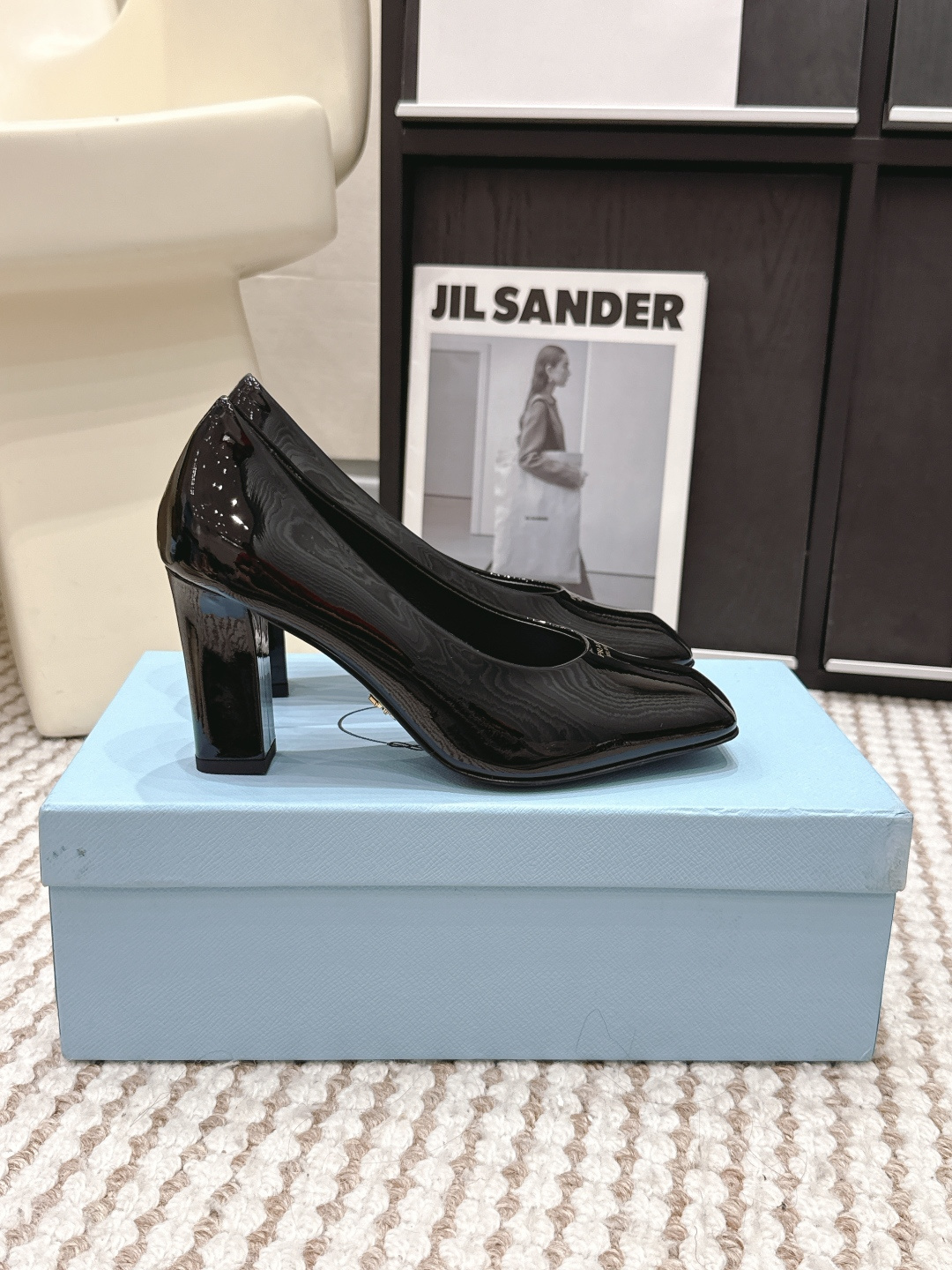 Prada Style Leather Women's Shoes style reference detail image 2 from source 784880