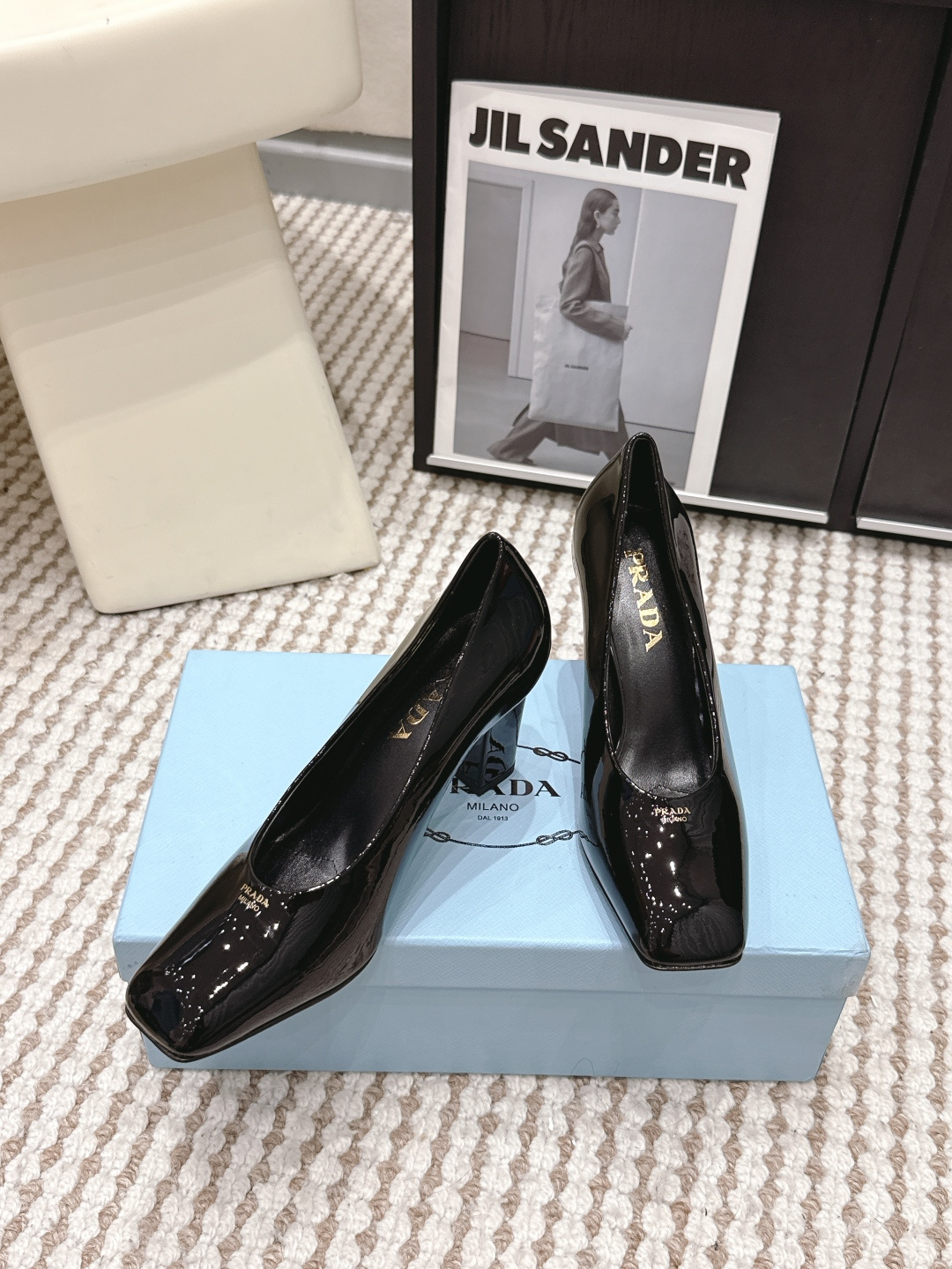 Prada Style Leather Women's Shoes style reference detail image 4 from source 784880