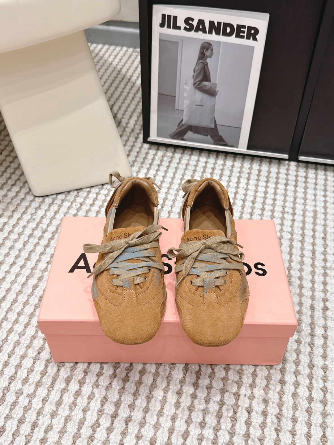 Балетки Acne Studios замшевые с шнурками