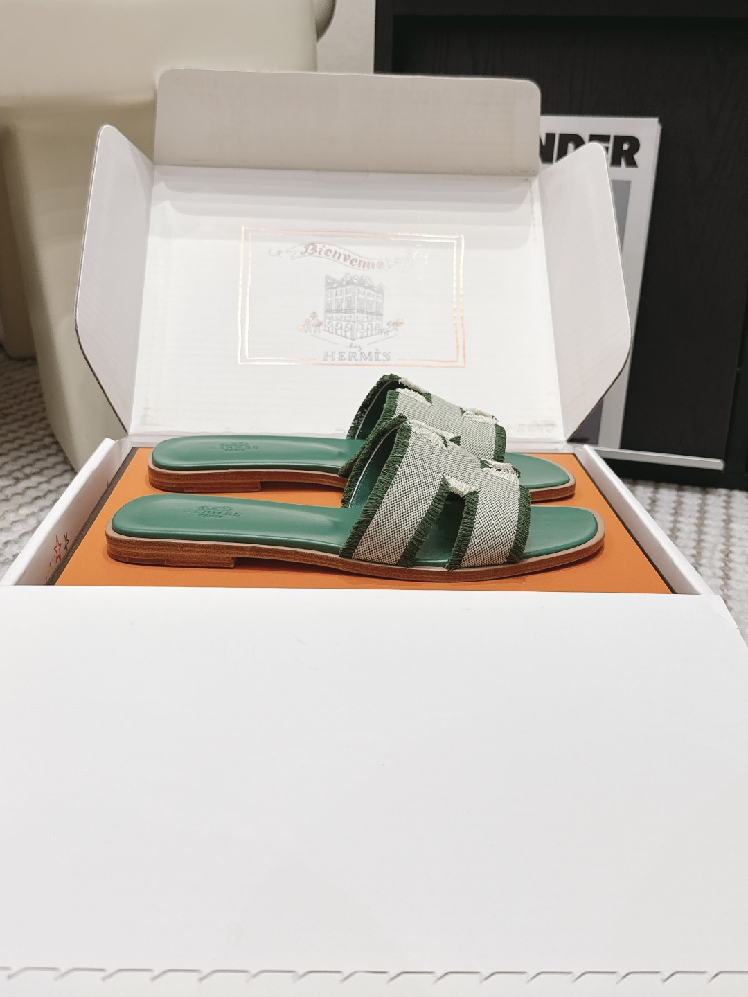 Шлепанцы Hermès