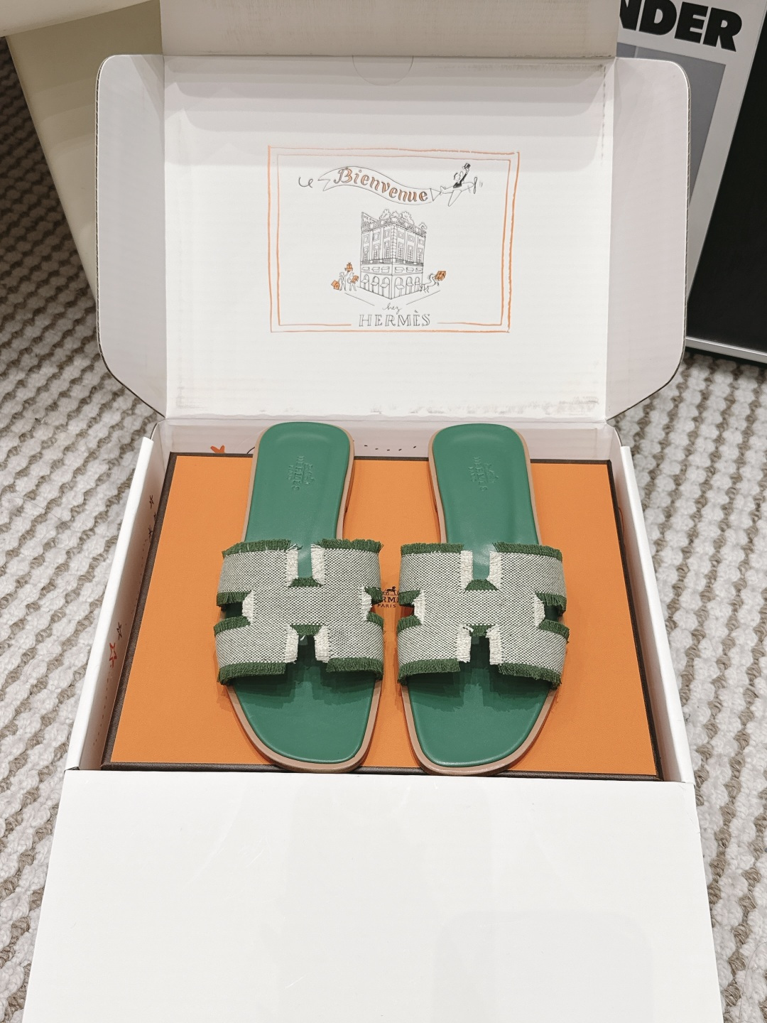 Шлепанцы Hermès
