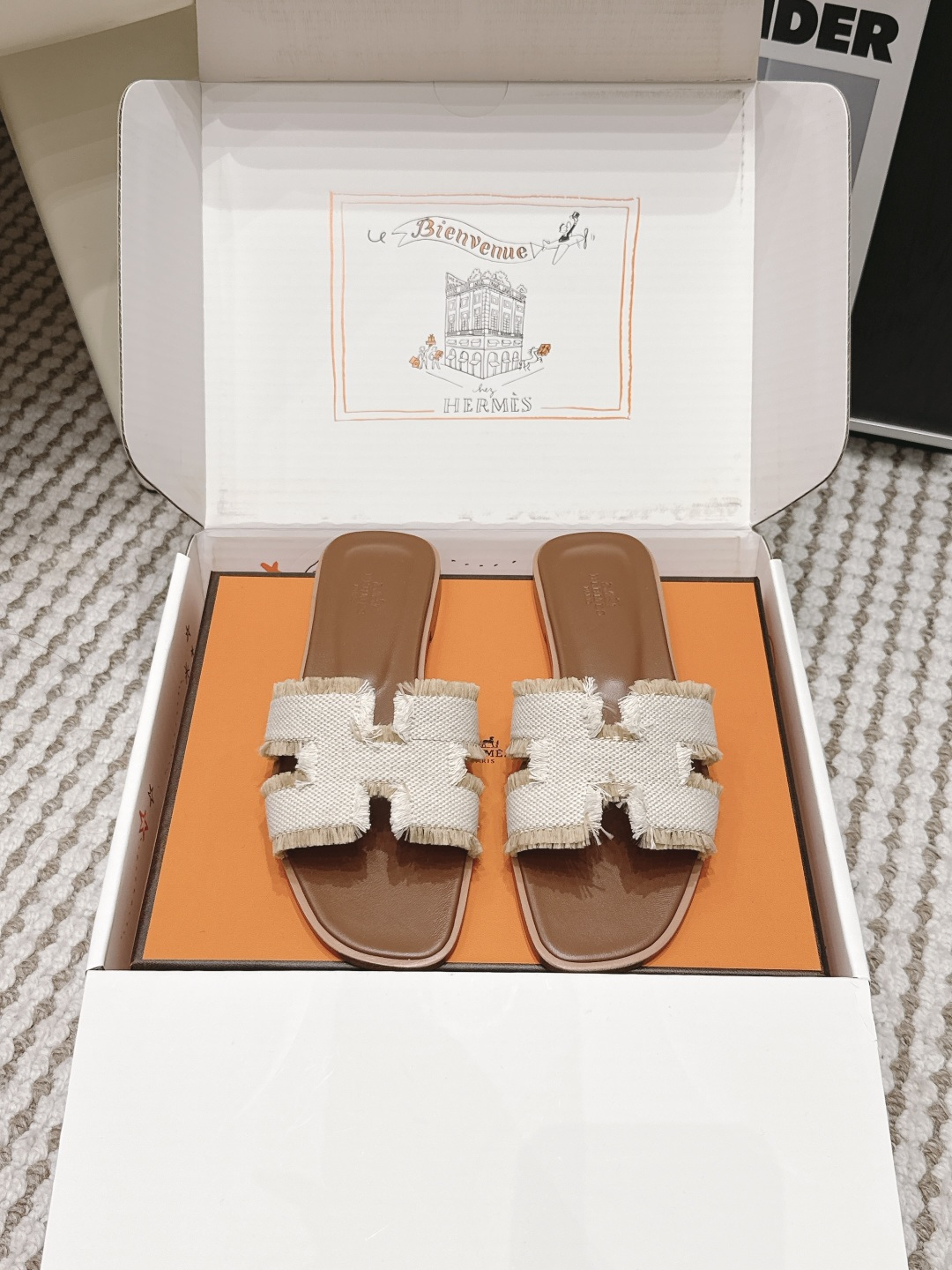 Шлёпанцы Hermès