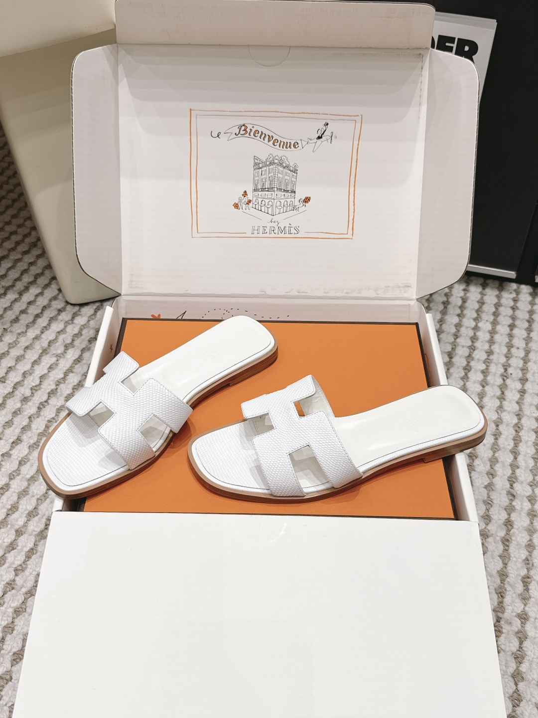 Шлёпанцы Hermès