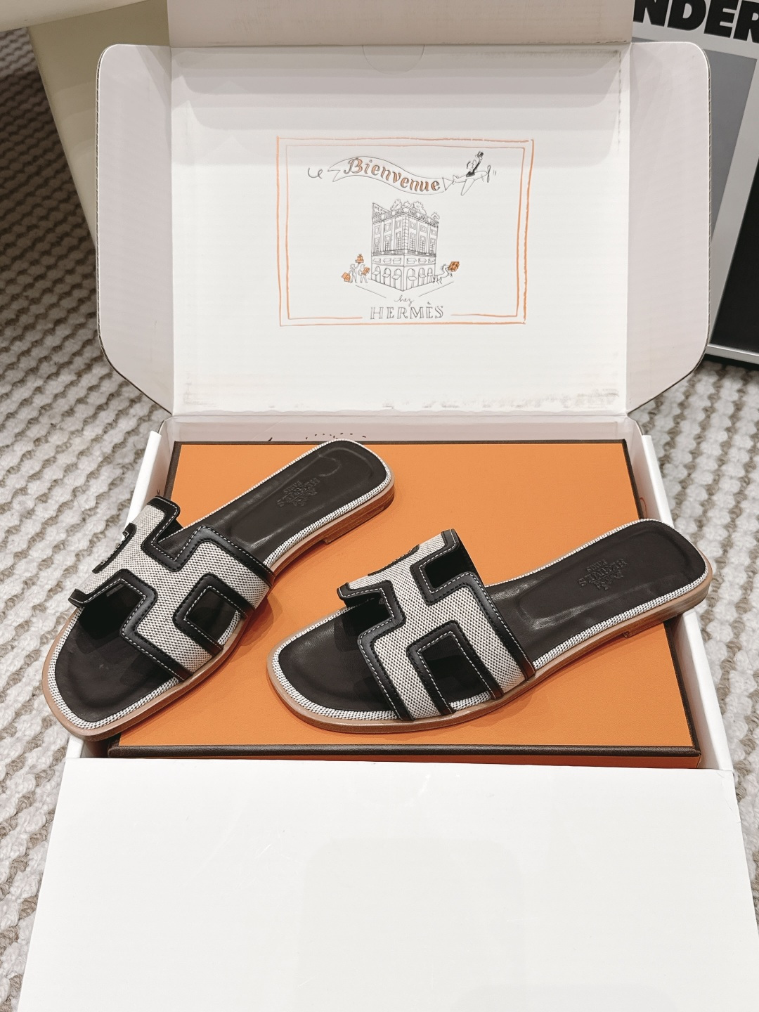 Шлёпанцы Hermès