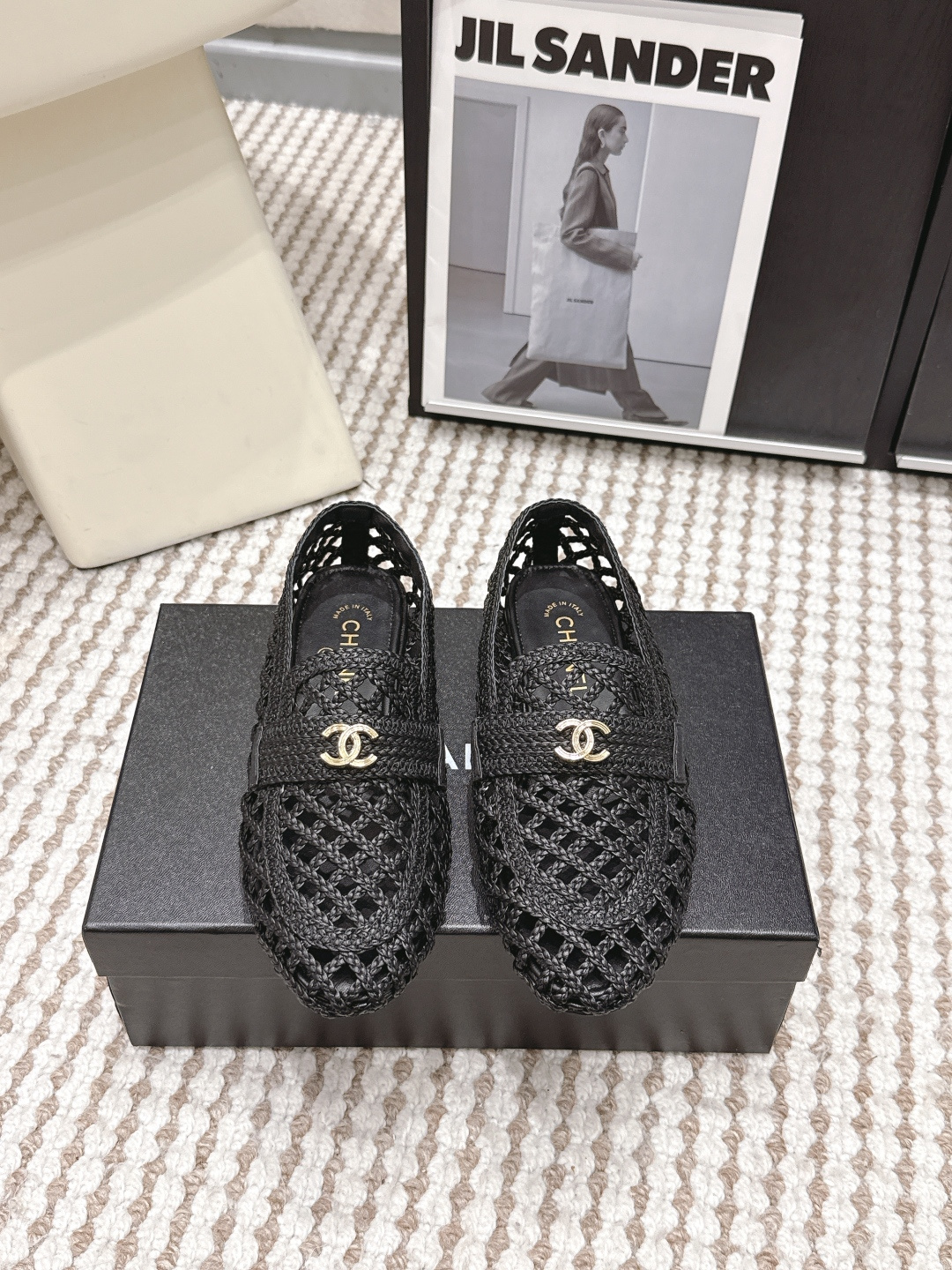 Черные плетеные мокасины с золотистым декором Chanel