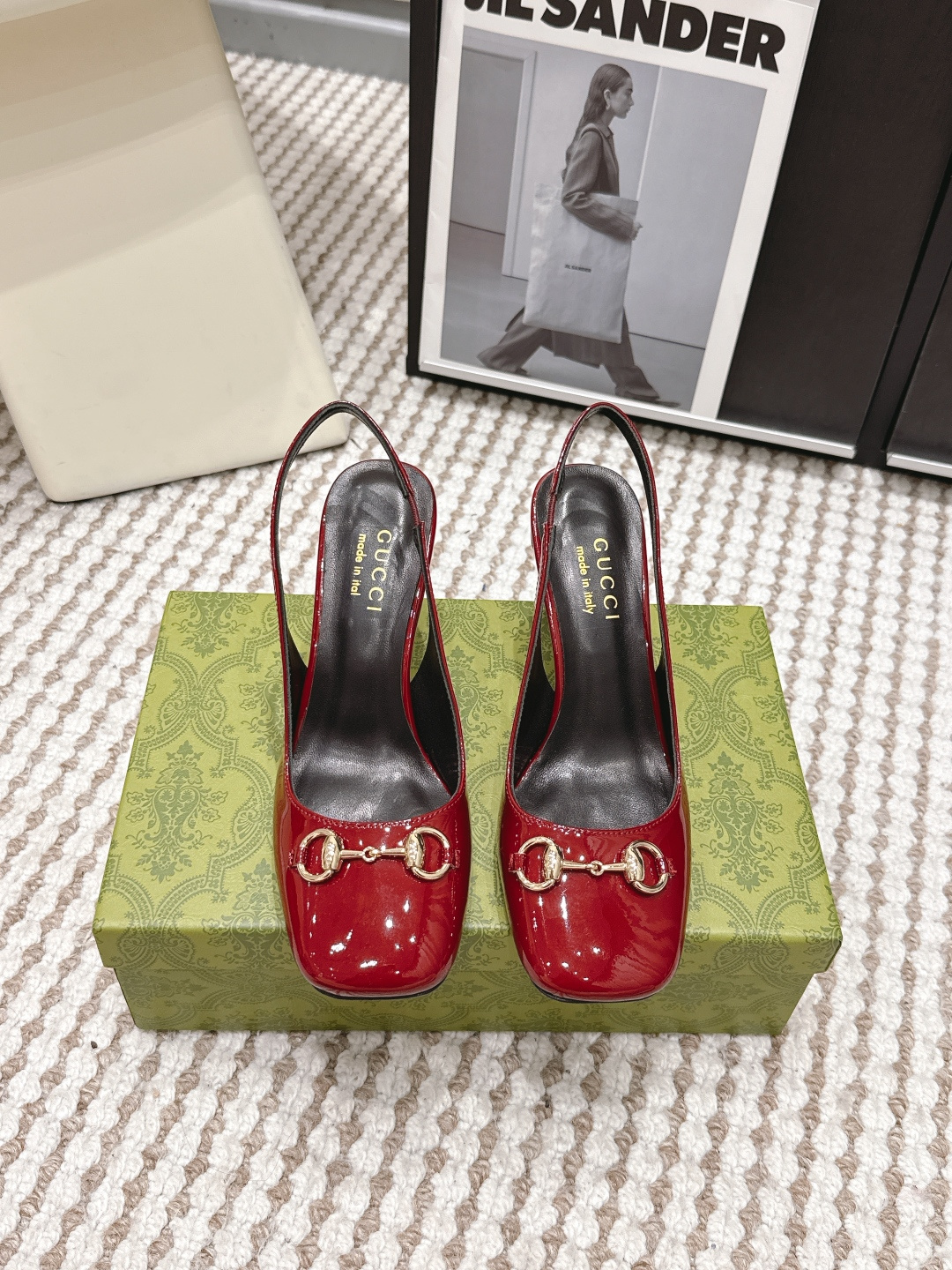 Женские туфли Gucci на каблуке с металлическим пряжкой