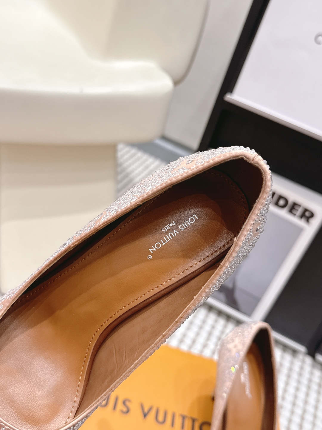 Louis Vuitton Louis Vuitton ss26 new arrival LV驴牌春夏新款系列玛丽珍烫钻高跟鞋单鞋