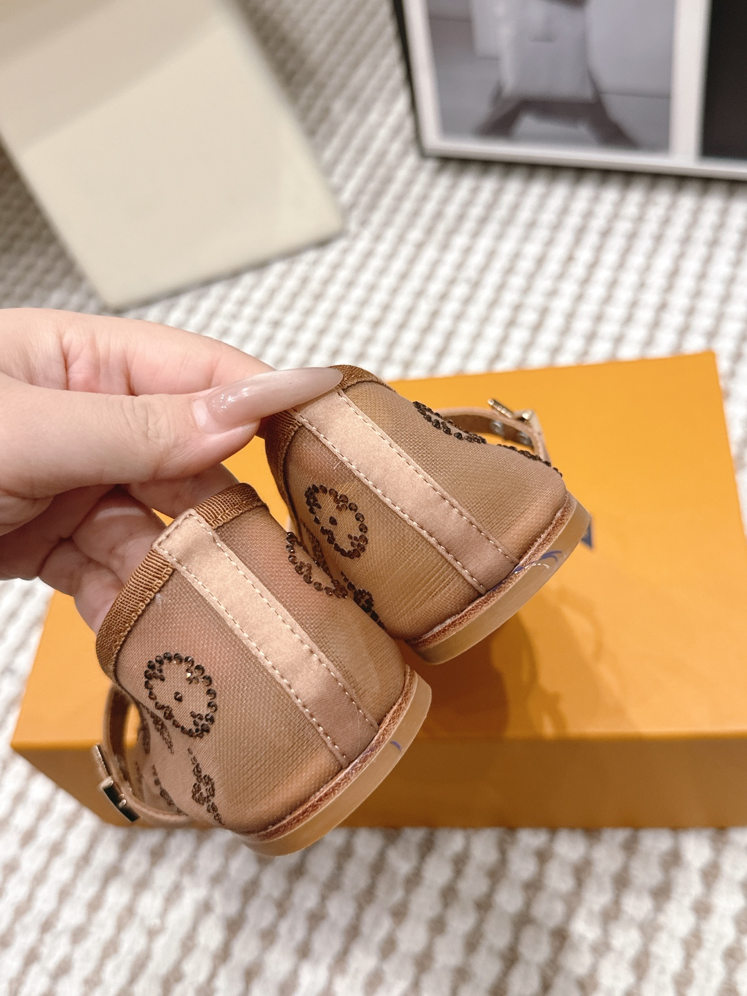 Louis Vuitton Louis Vuitton LV 26/ ROMY芭蕾舞鞋刺绣蕾丝扣带玛丽珍鞋透气网面平底单鞋