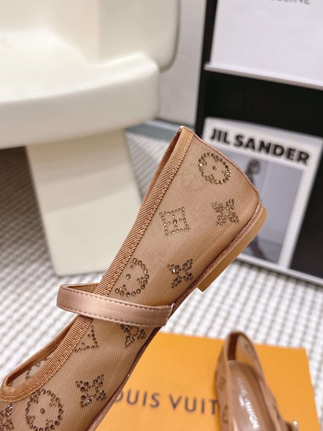 Louis Vuitton Louis Vuitton LV 26/ ROMY芭蕾舞鞋刺绣蕾丝扣带玛丽珍鞋透气网面平底单鞋