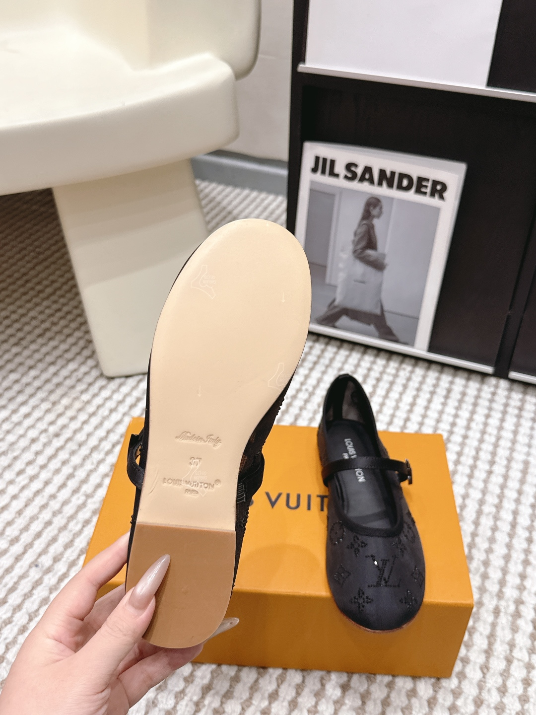 Louis Vuitton Louis Vuitton LV 26/ ROMY芭蕾舞鞋刺绣蕾丝扣带玛丽珍鞋透气网面平底单鞋