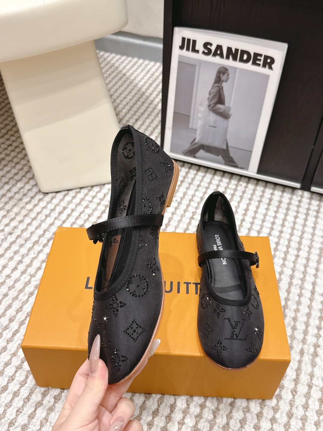 Louis Vuitton Louis Vuitton LV 26/ ROMY芭蕾舞鞋刺绣蕾丝扣带玛丽珍鞋透气网面平底单鞋