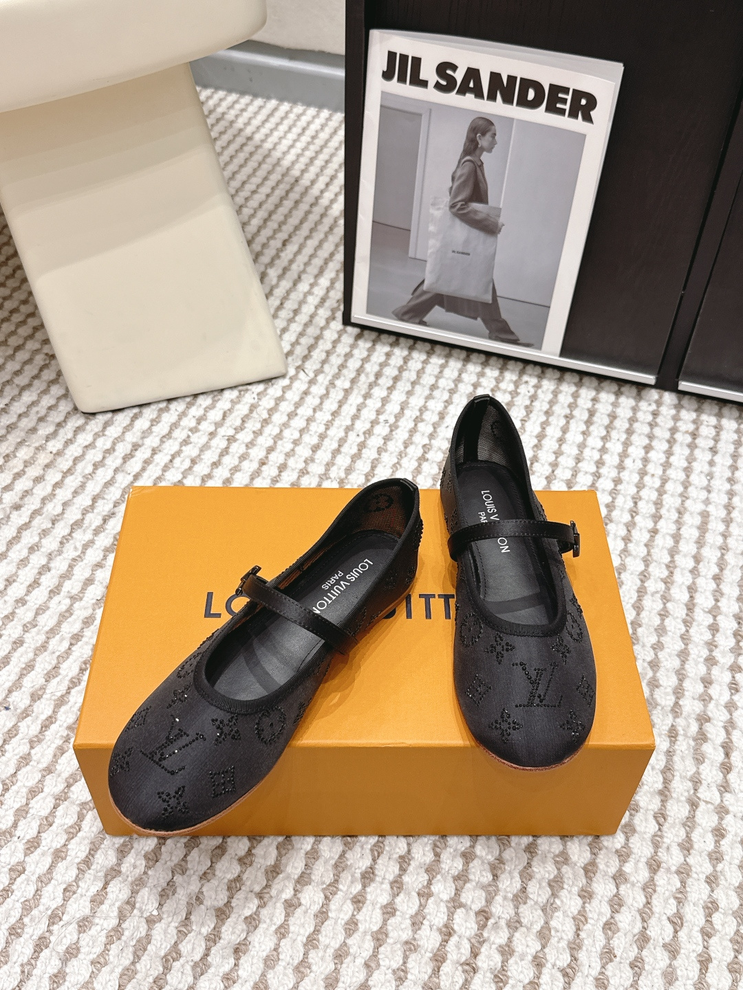 Louis Vuitton Louis Vuitton LV 26/ ROMY芭蕾舞鞋刺绣蕾丝扣带玛丽珍鞋透气网面平底单鞋