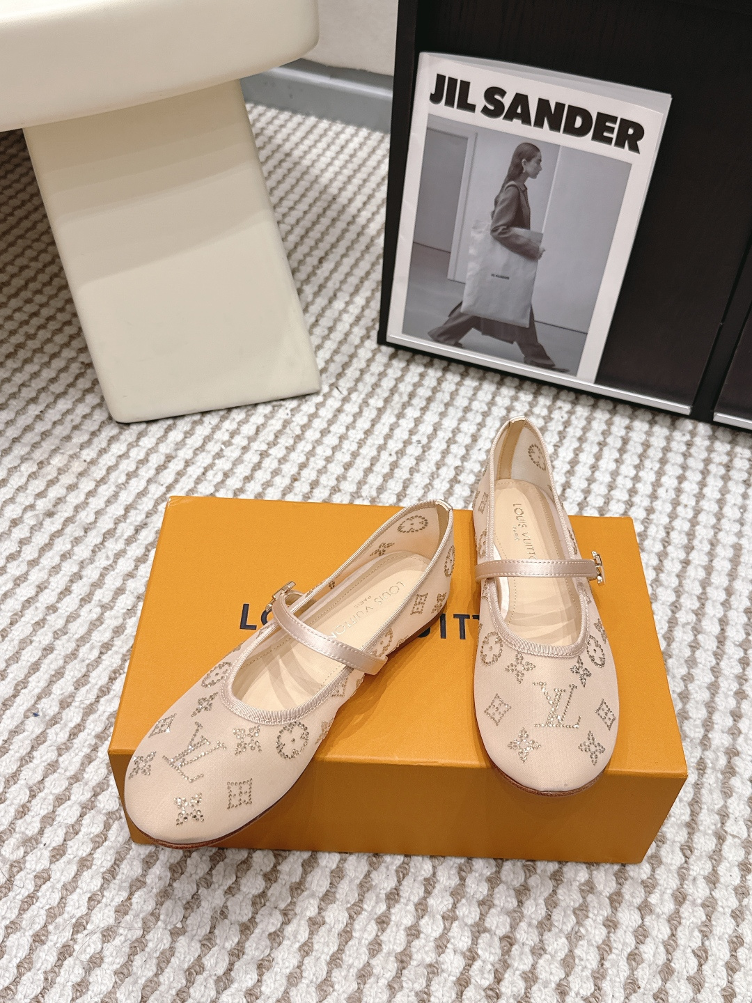 Louis Vuitton Louis Vuitton LV 26/ ROMY芭蕾舞鞋刺绣蕾丝扣带玛丽珍鞋透气网面平底单鞋