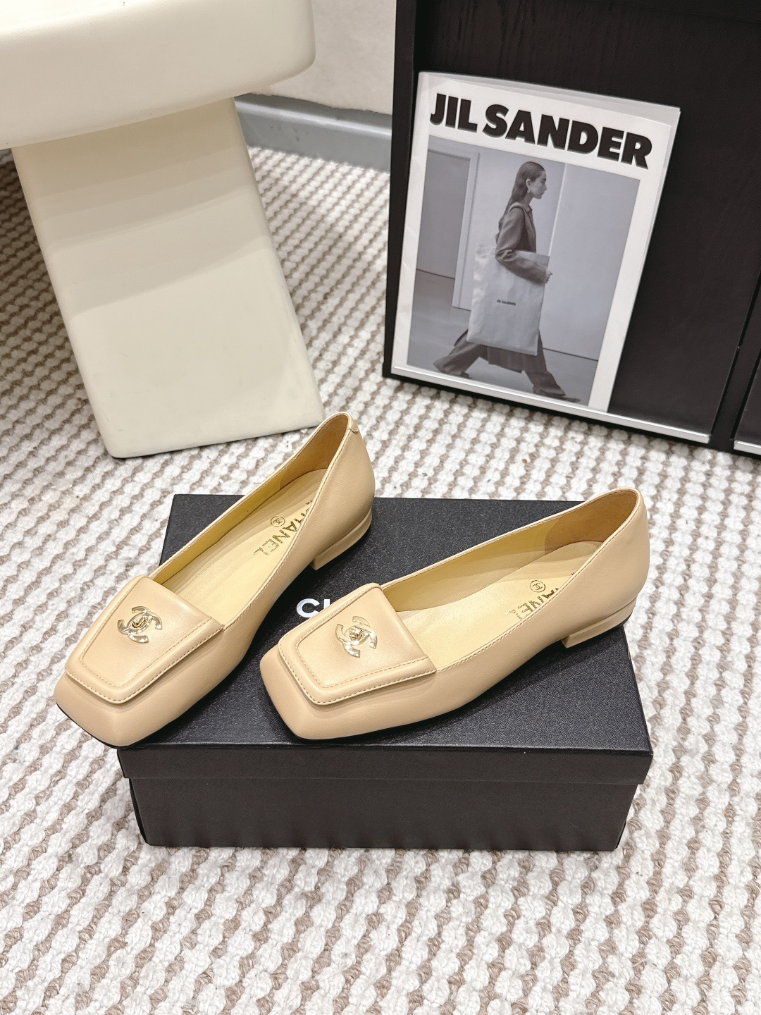 Туфли Chanel женские, цвет бежевый, квадратный мыс