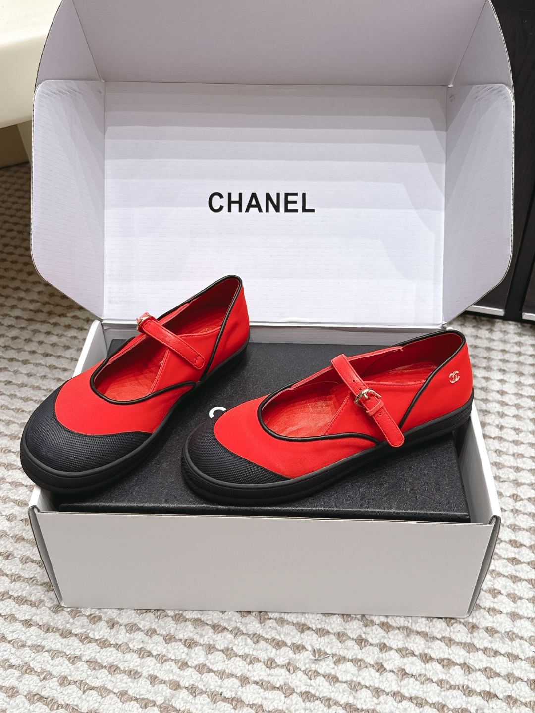 Женские туфли на платформе с ремешком Chanel