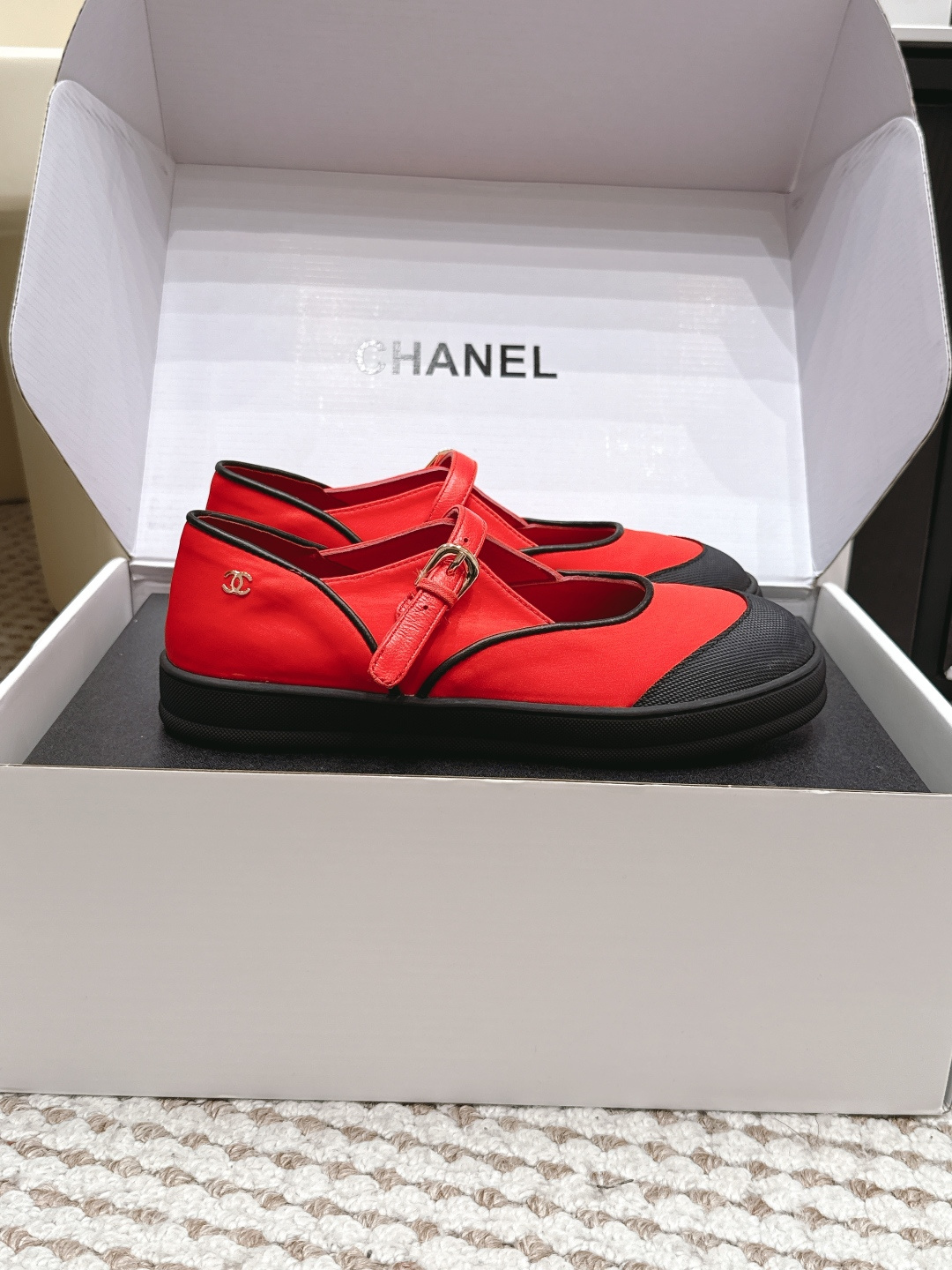 Женские туфли на платформе с ремешком Chanel
