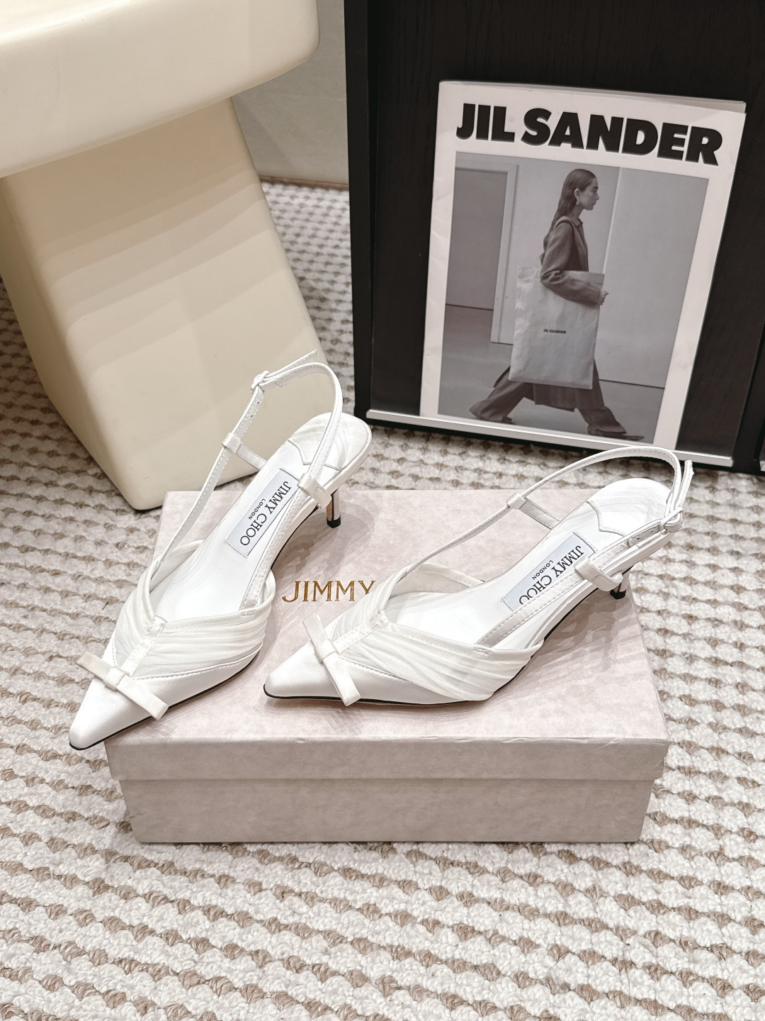 Женские туфли на каблуке с ремешком и бантом Jimmy Choo