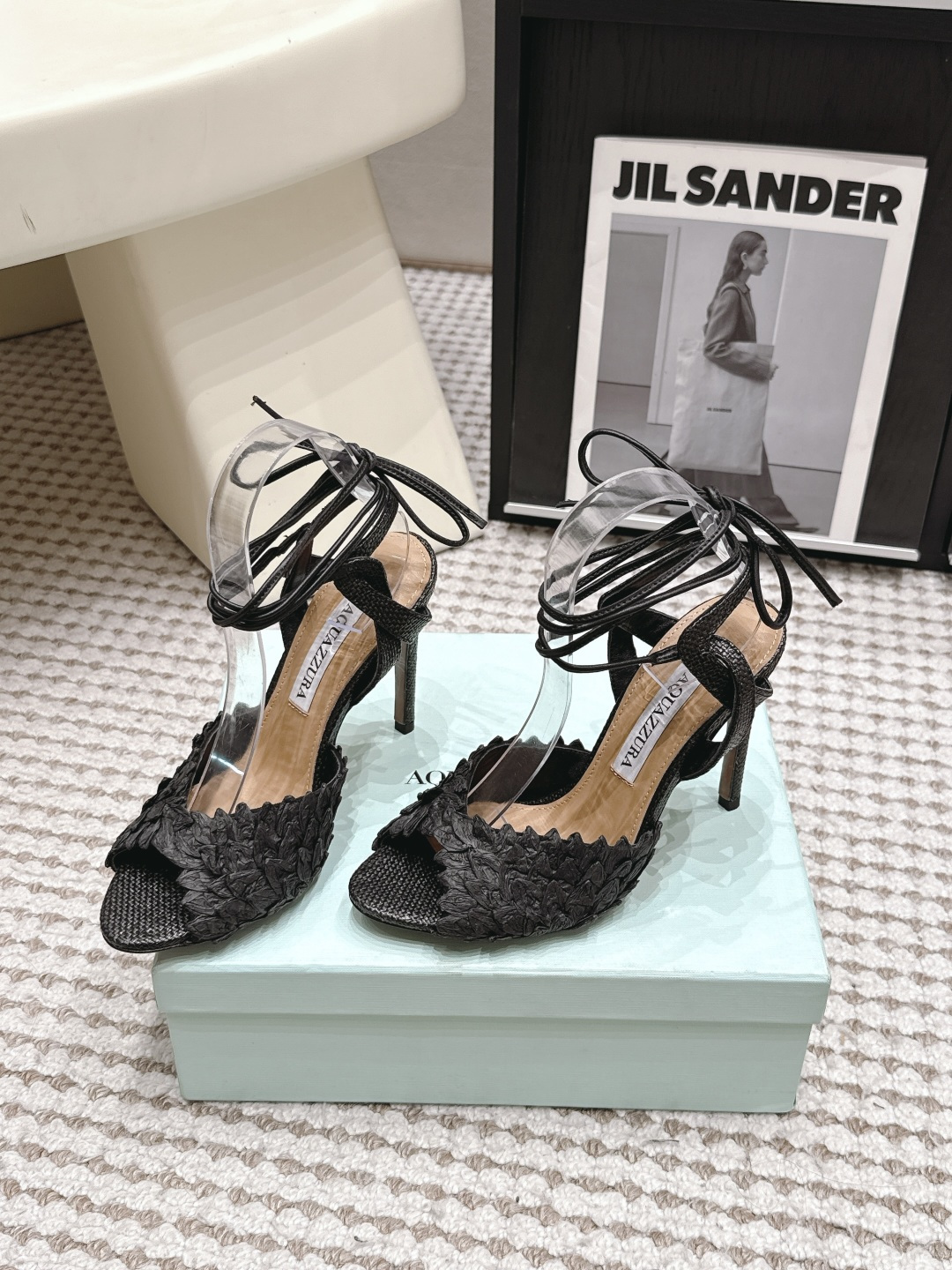 Женские черные плетеные туфли Aquazzura на каблуке