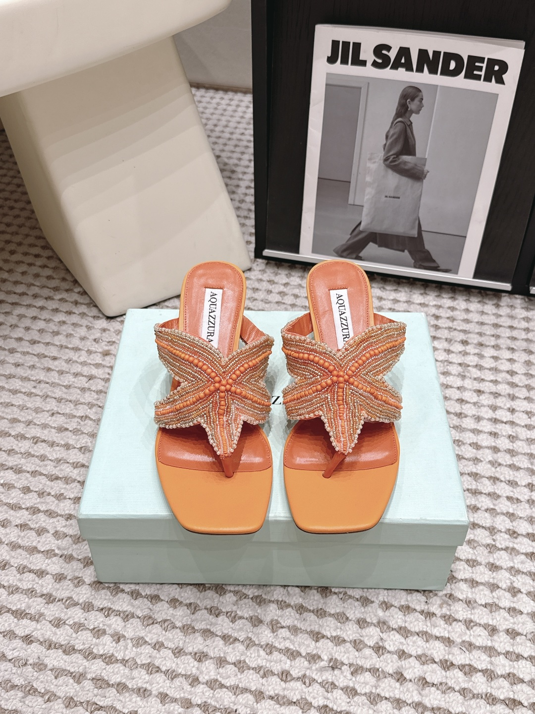 Женские сандалии AQUAZZURA с декоративной звездой