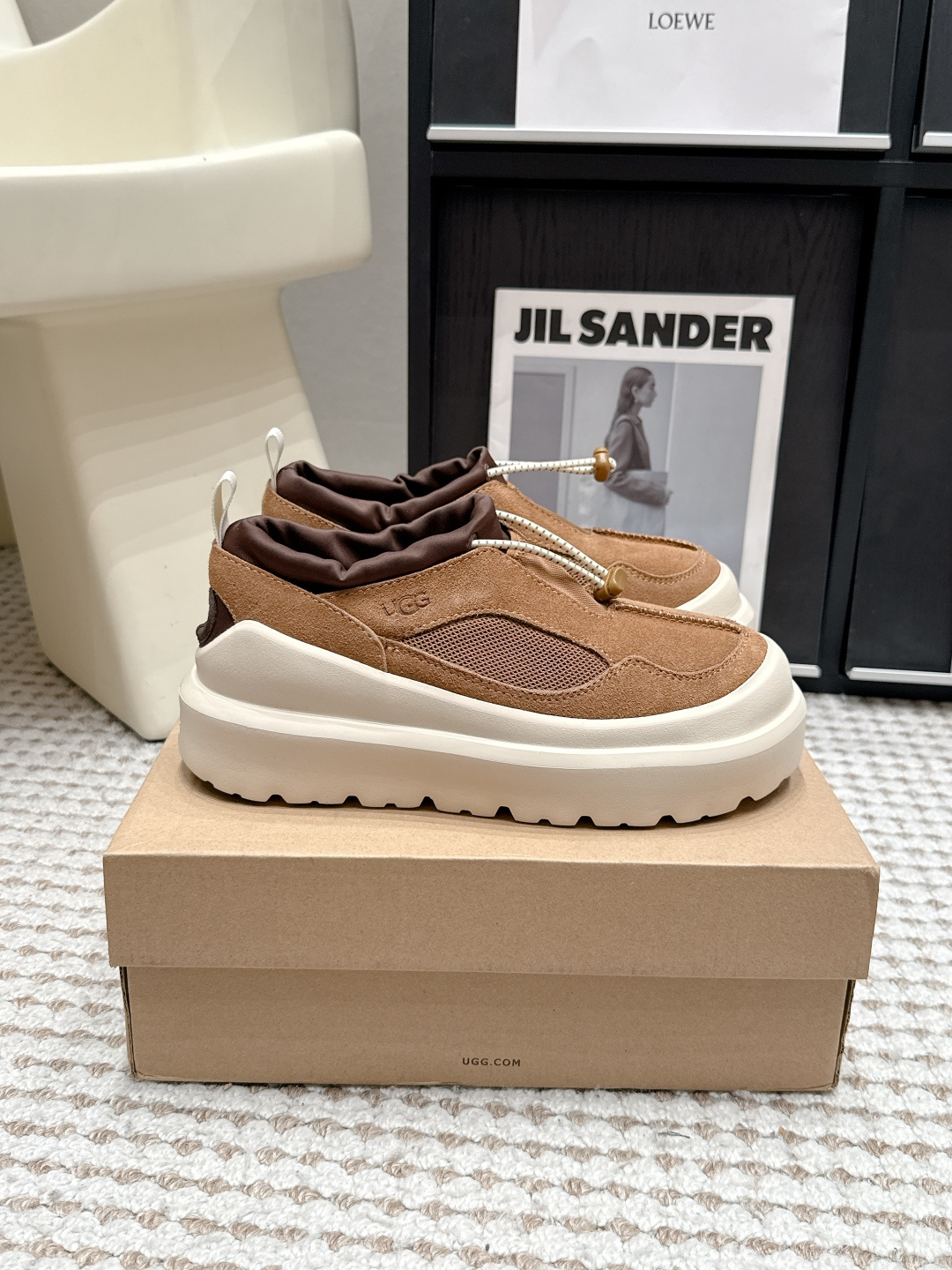 Кроссовки из замши и сетки с толстой подошвой UGG