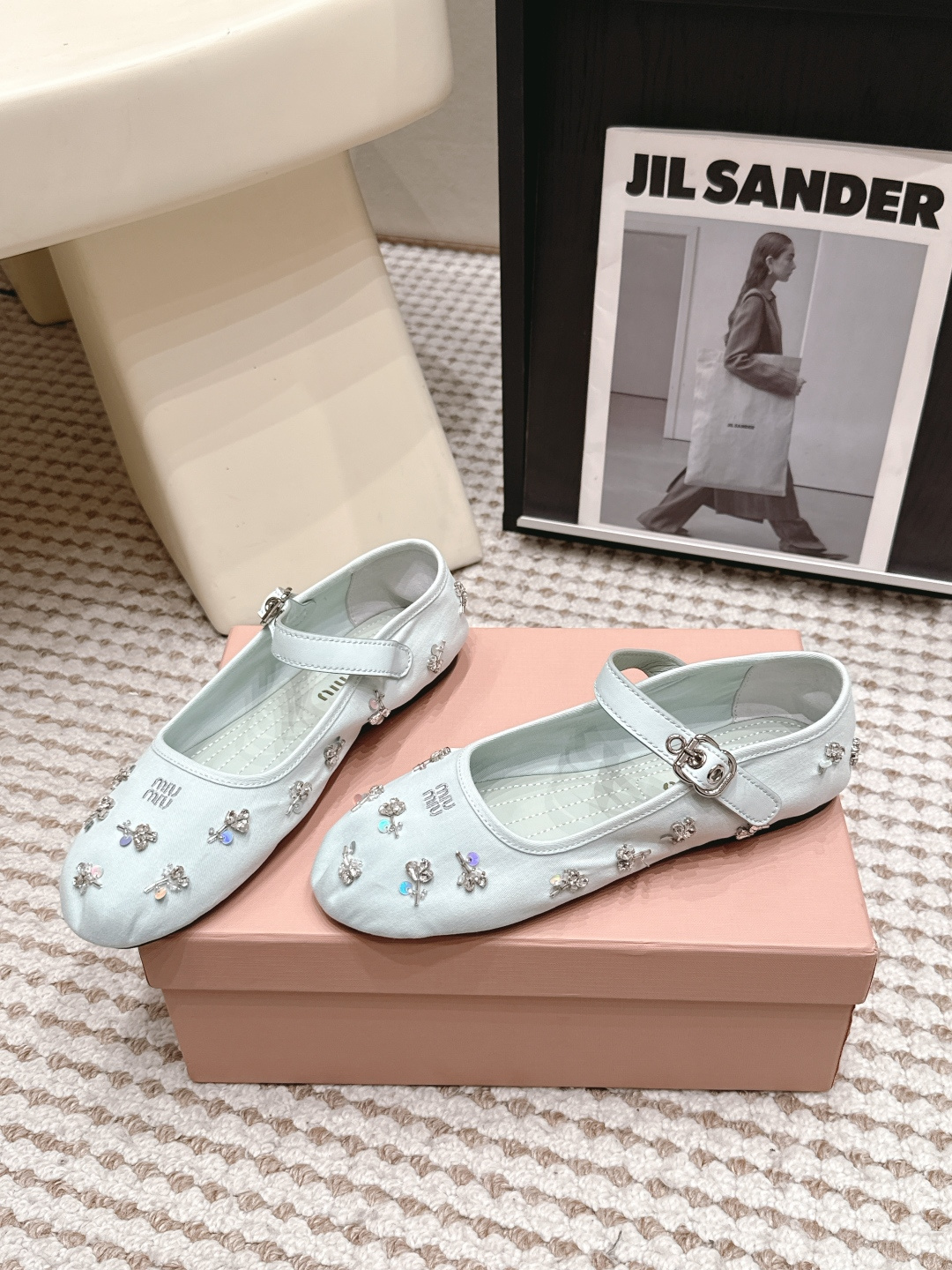 Женские туфли Miu Miu в стиле Мэри Джейн с декором