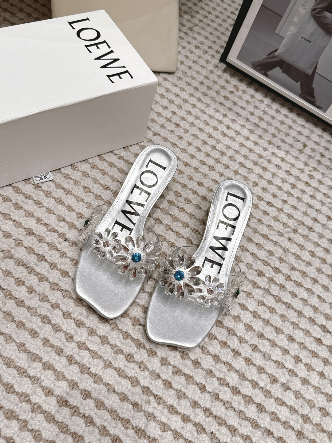 Женские серебряные мюли с цветами Loewe