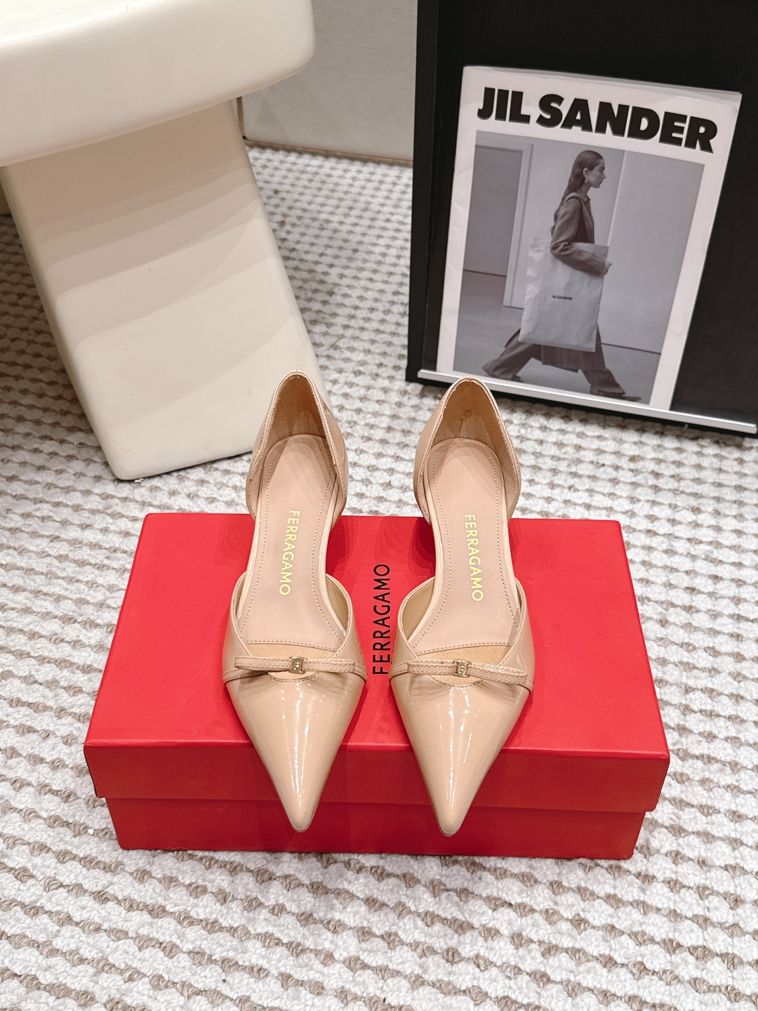 Женские туфли на каблуке Ferragamo с бантом