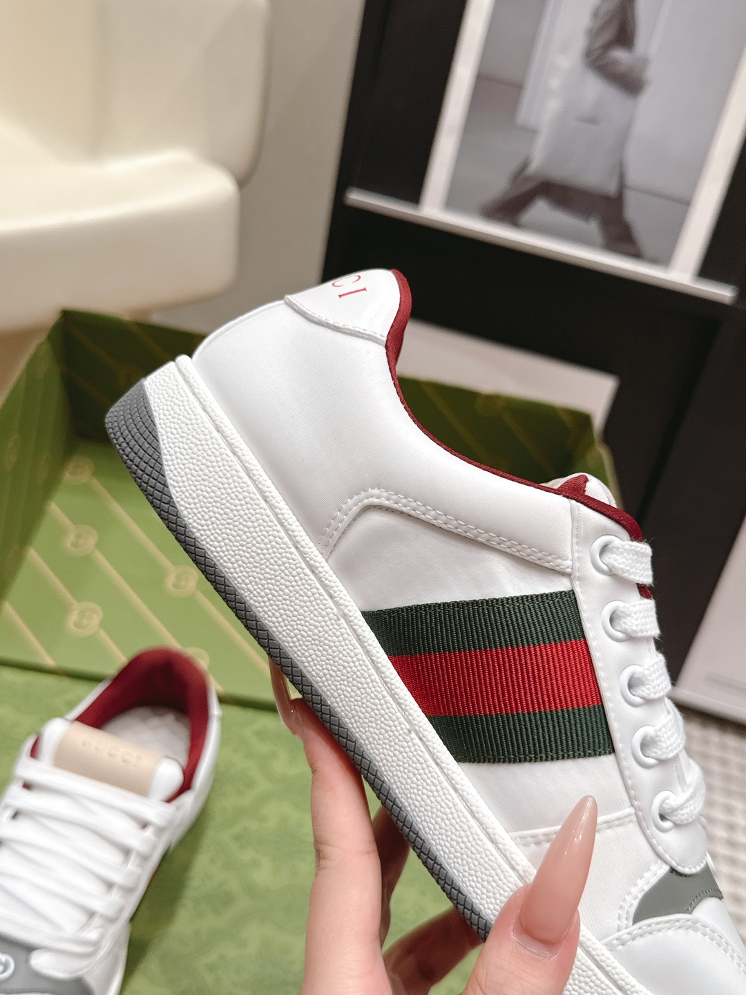 Gucci Women Shoes