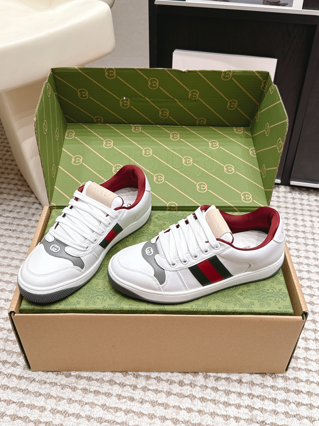 Gucci Women Shoes