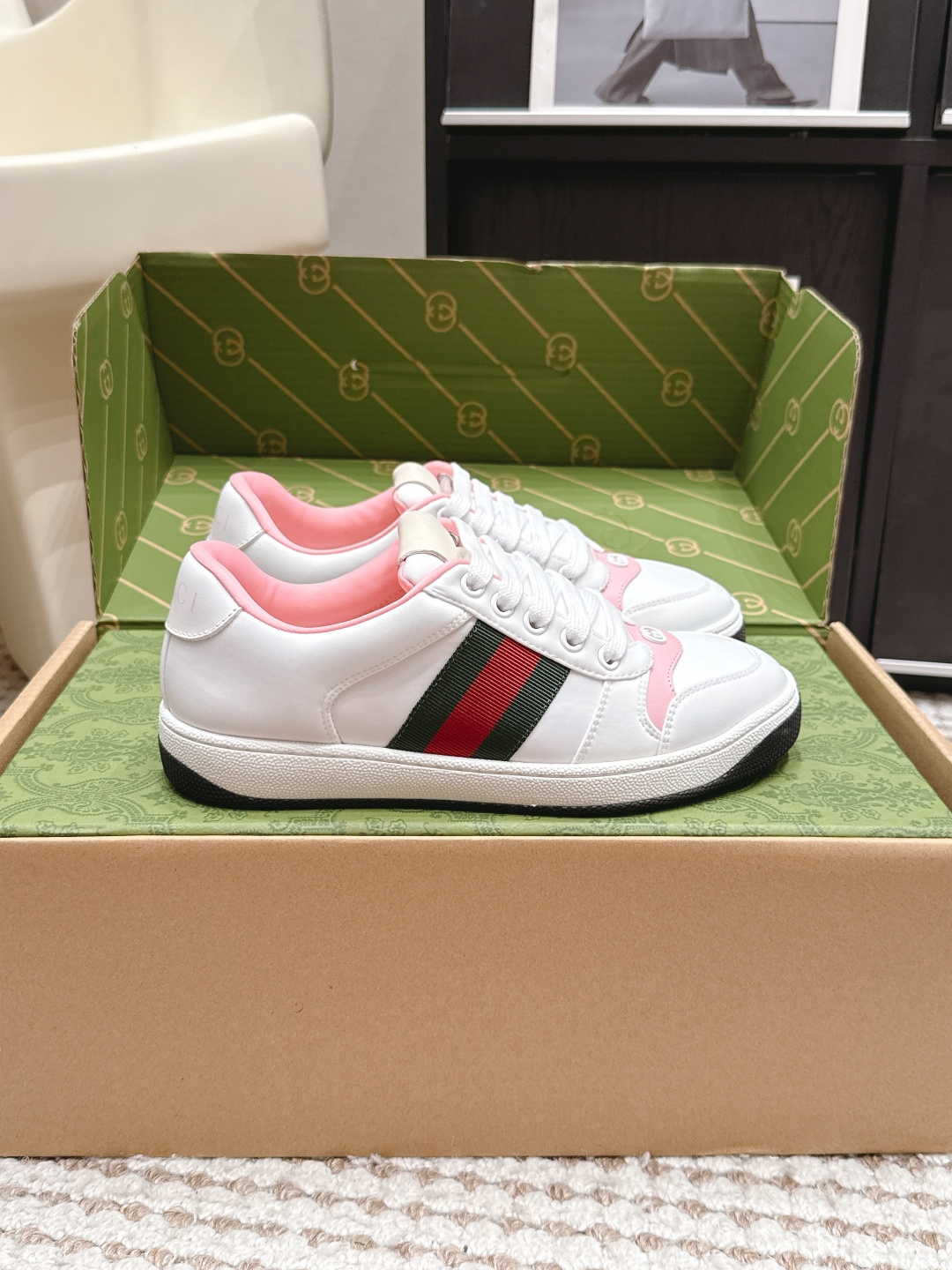 Gucci Women Shoes