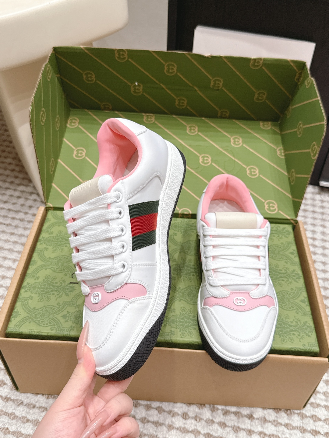 Gucci Women Shoes