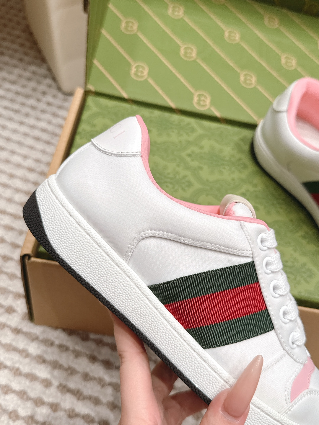 Gucci Women Shoes