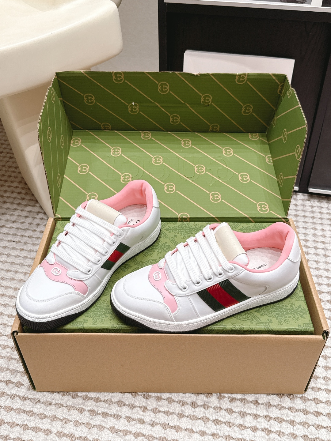 Gucci Women Shoes