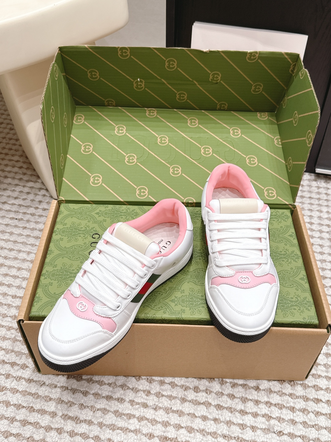 Gucci Women Shoes