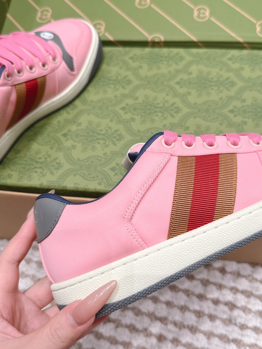 Gucci Women Shoes