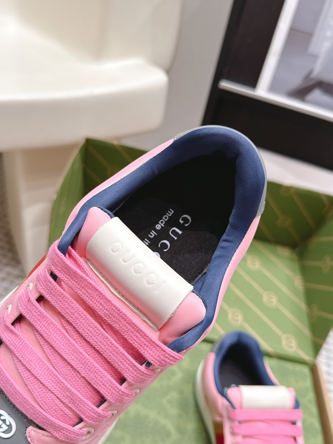 Gucci Women Shoes