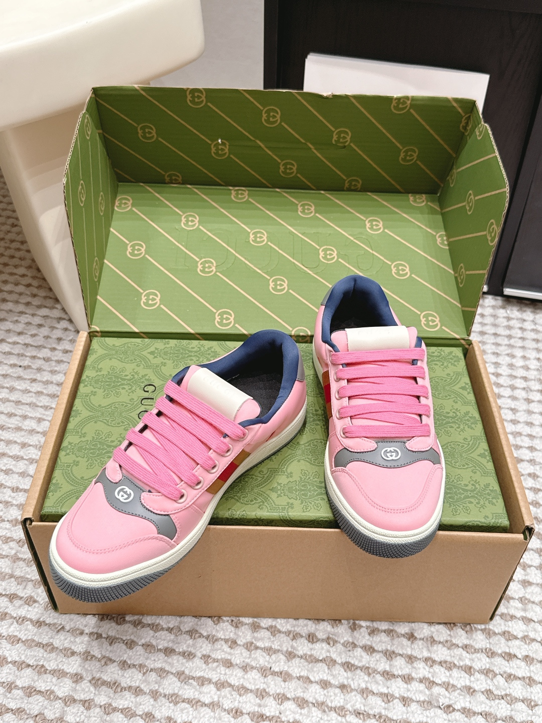 Gucci Women Shoes