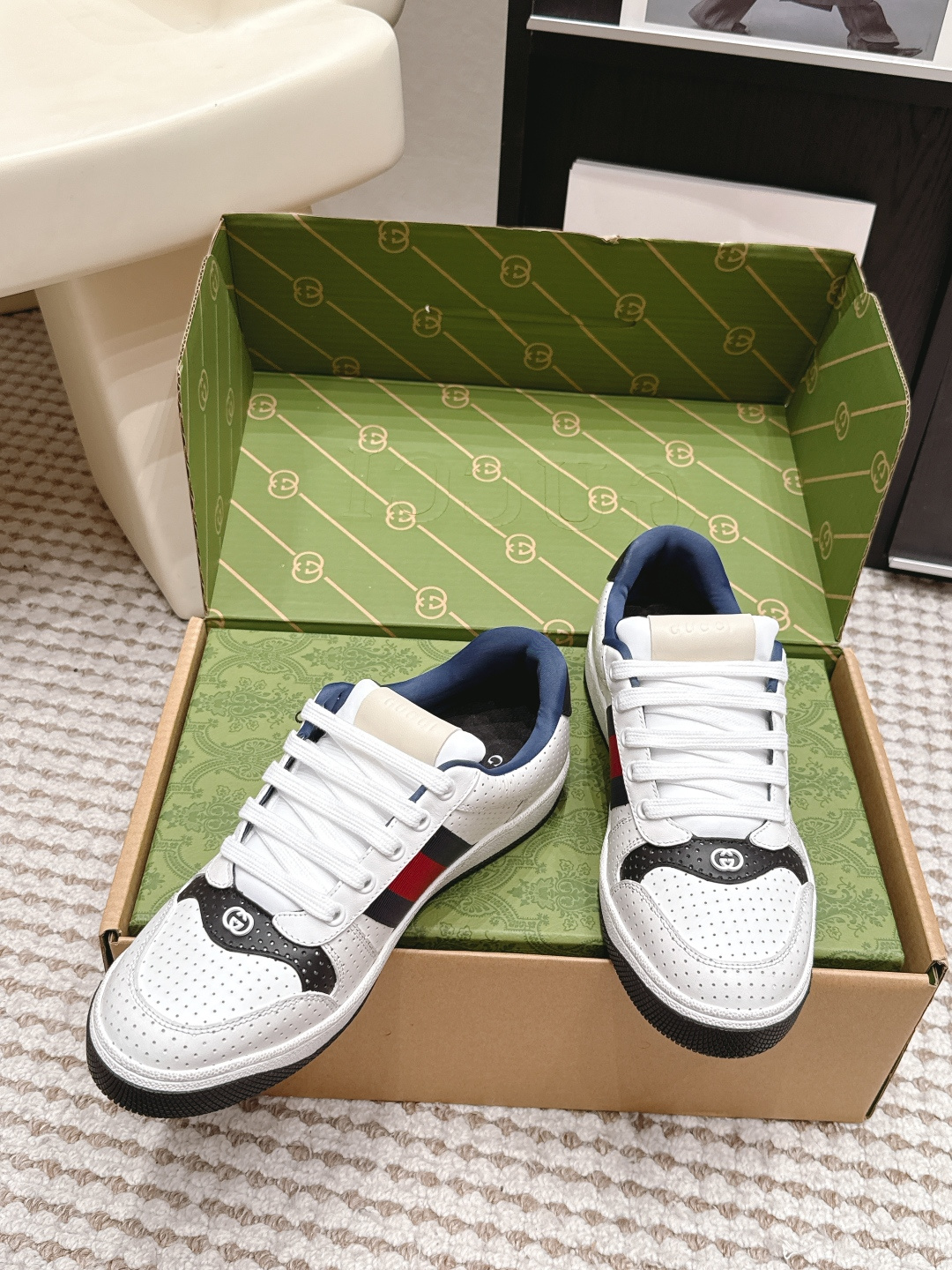 Gucci Women Shoes
