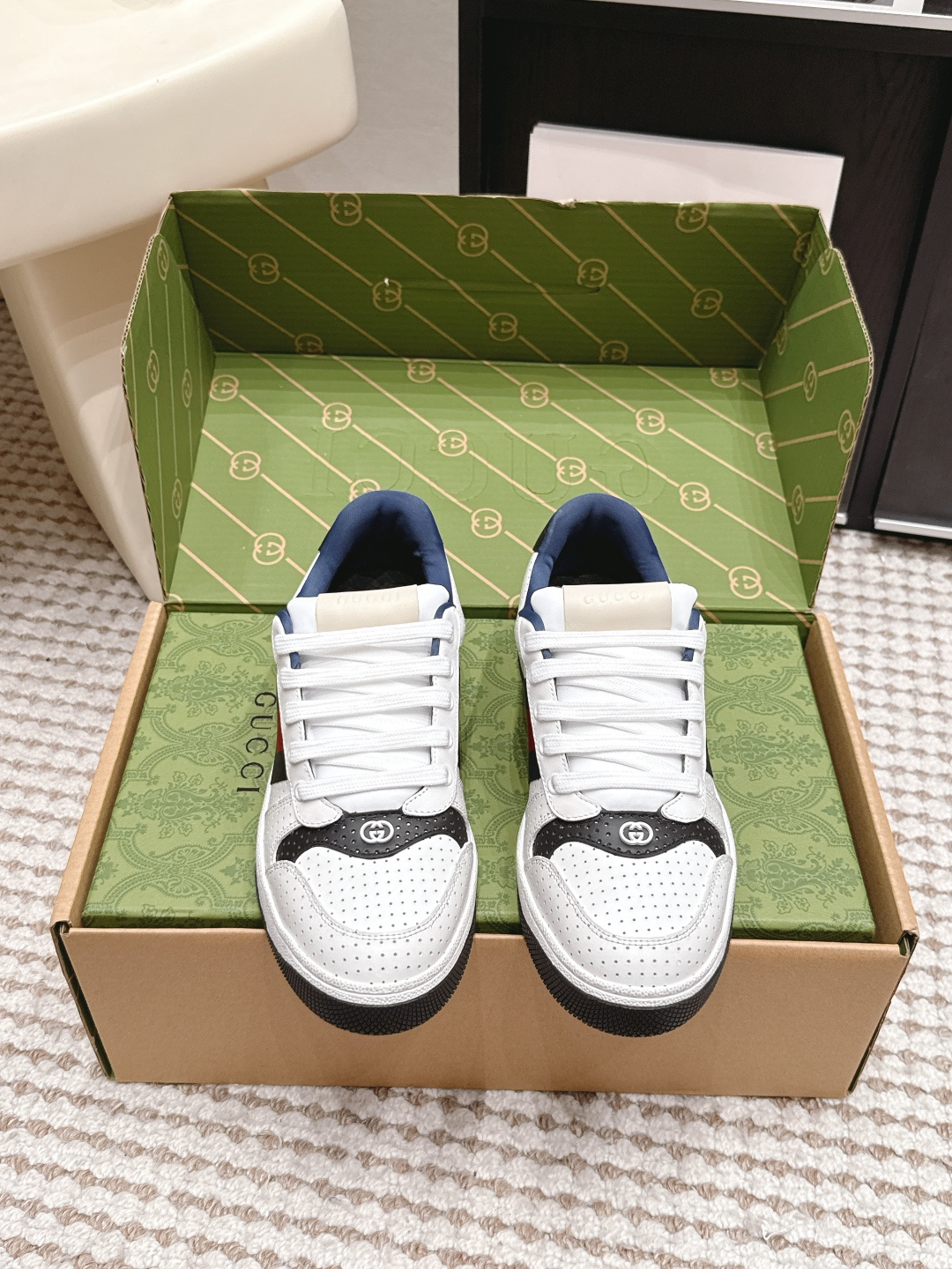 Gucci Women Shoes