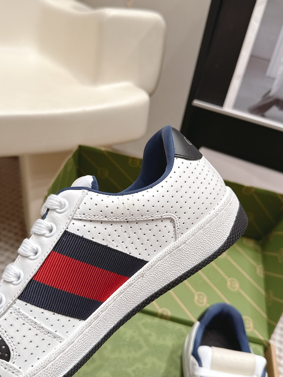 Gucci Women Shoes