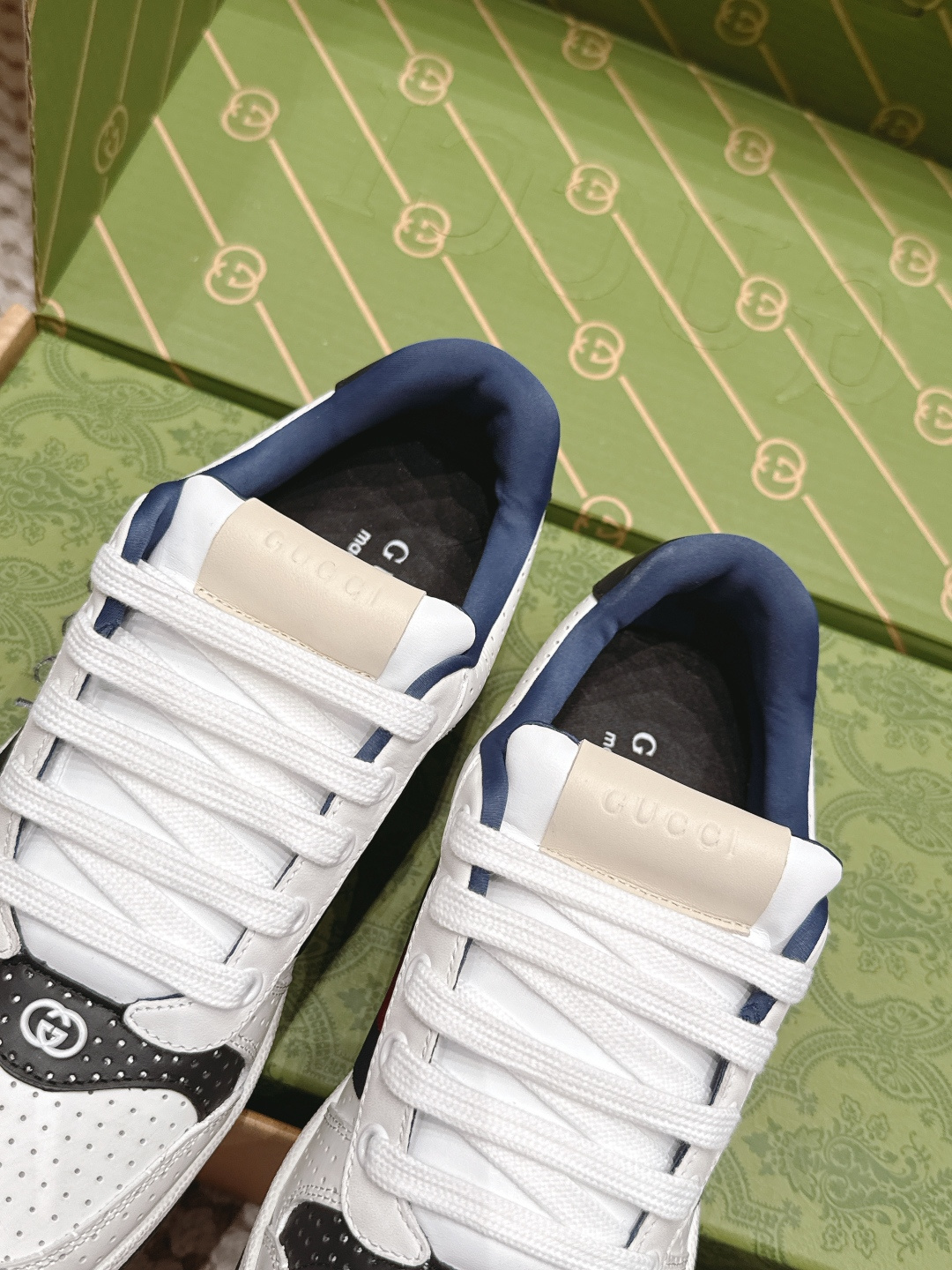 Gucci Women Shoes