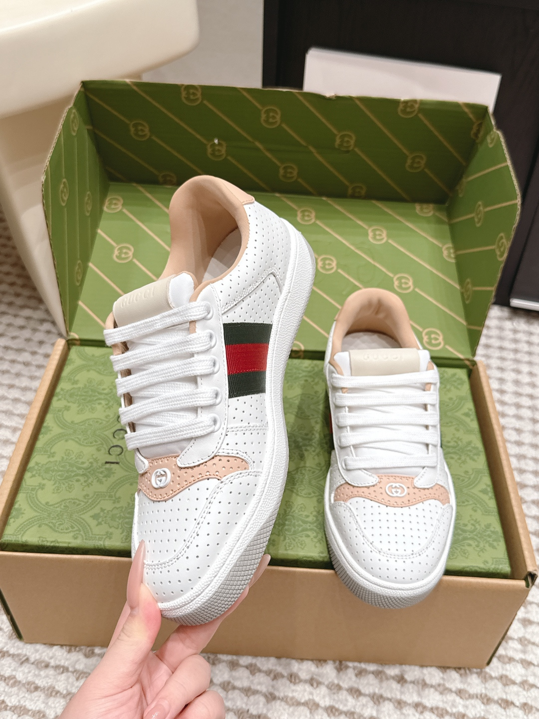 Gucci Women Shoes