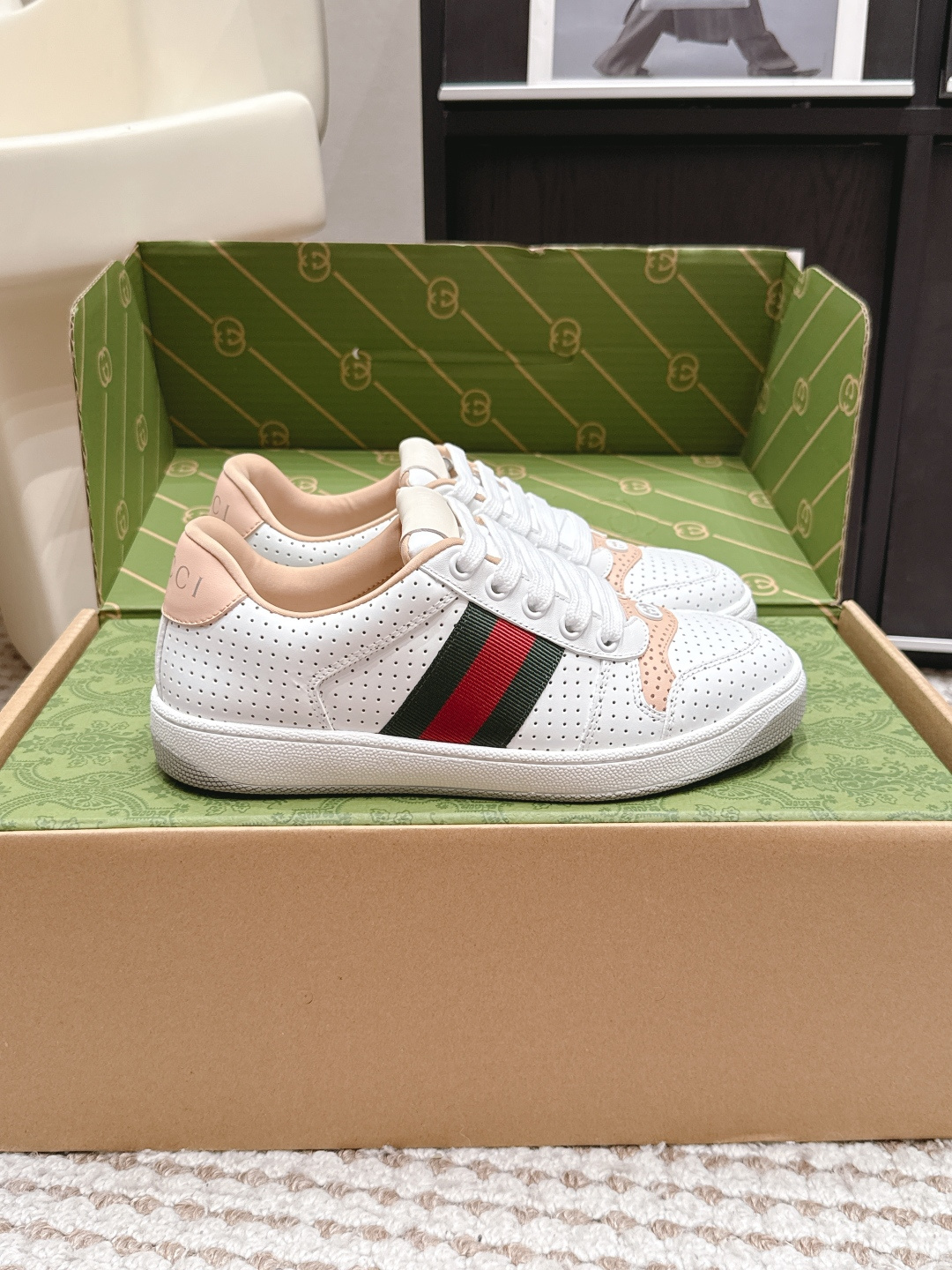 Gucci Women Shoes