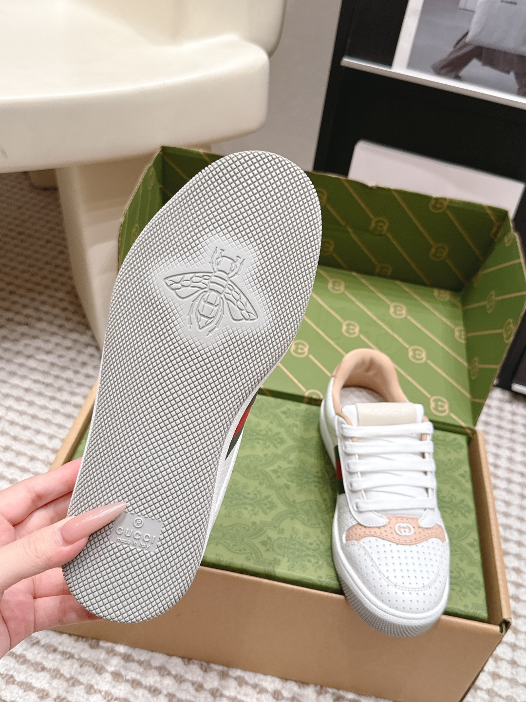 Gucci Women Shoes
