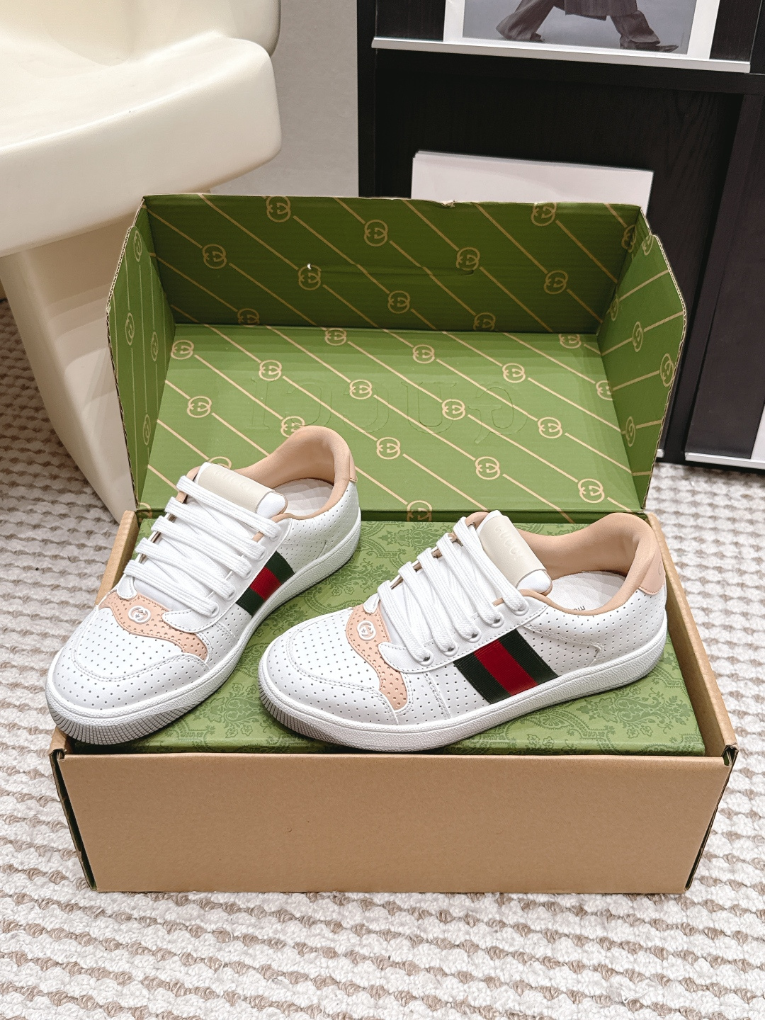 Gucci Women Shoes