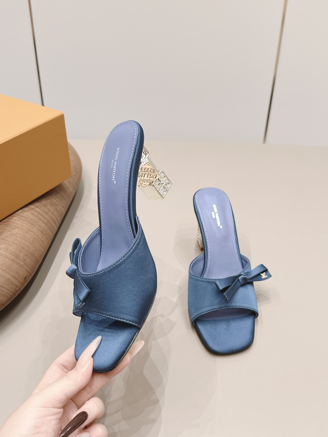 罗杰·维维亚 Roger Vivier 经典高奢皮鞋鞋履高跟鞋 #C50EA900 4
